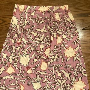 SKIRT. MIDI floral pattern -27” long , pleated slit. 100% recycled plastic rayon